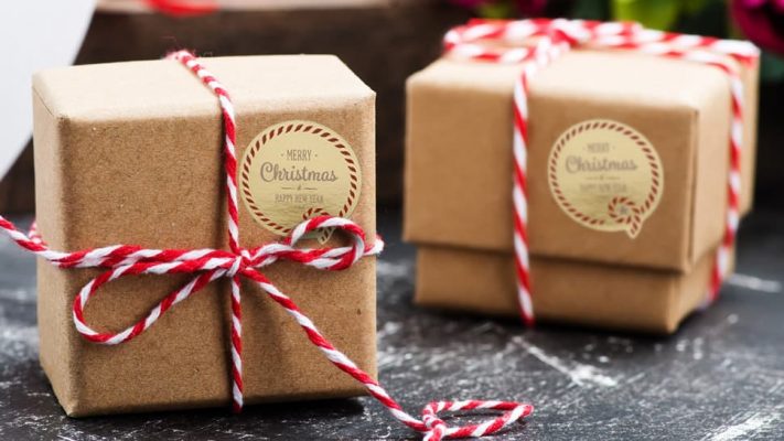 Scatole pasticceria personalizzate con etichette adesive